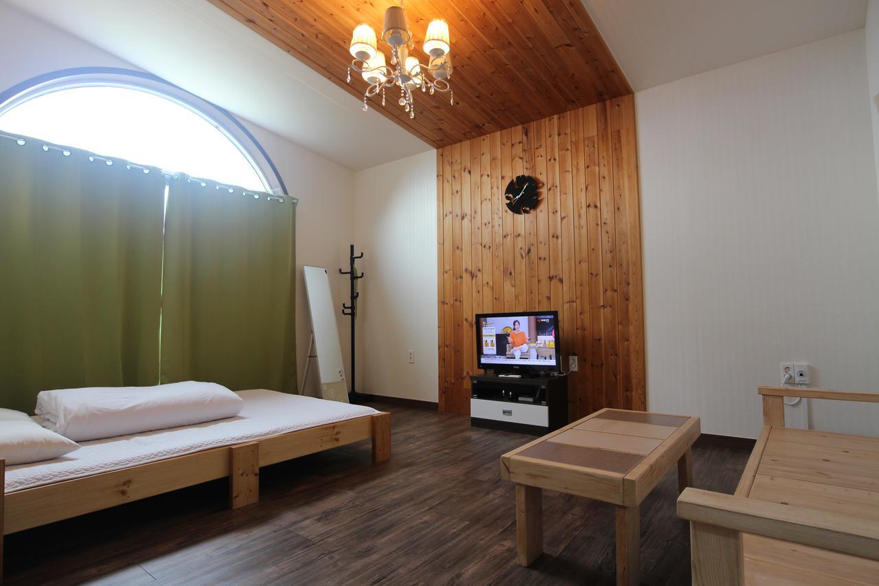 Guesthouse Kim'S Cabin Seogwipo Extérieur photo
